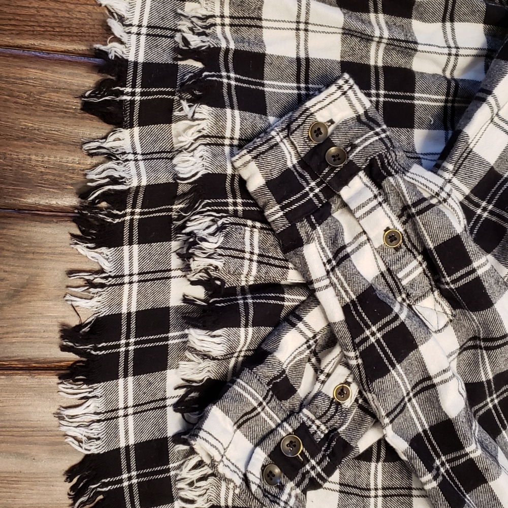 Checker pattern Shirts - Picture 2 of 2